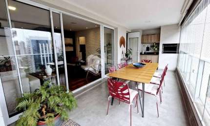 Apartamento tipo para venda com 3 quartos, sendo 3 suítes, 134m²