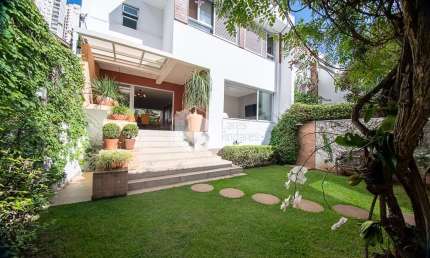Casa no condomínio BAUHAUSS VILAGE para venda com 3 quartos, sendo 3 suítes, 472m²