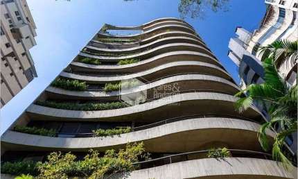Apartamento tipo para venda e locação com 4 quartos, sendo 2 suítes, 294m²