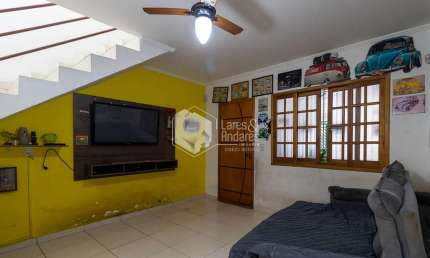 Casa tipo para venda com 4 quartos, sendo 1 suíte, 111m²