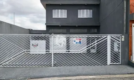 Casa tipo para venda e locação em Vila Cavaton com 3 quartos, 218m²