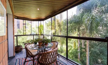 Apartamento tipo para venda em Morumbi com 3 quartos, sendo 1 suíte, 204m²