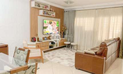 Casa tipo para venda em Santa Teresinha com 5 quartos, sendo 3 suítes, 313m²