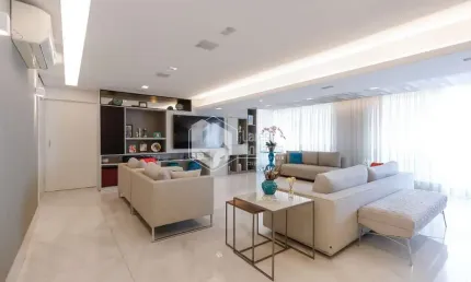Apartamento tipo para venda com 4 quartos, sendo 2 suítes, 241m²