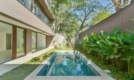 Casa no condomínio Condomínio Casa Flora Badra para venda com 4 quartos, sendo 4 suítes, 620m²