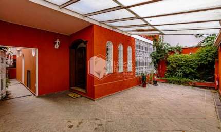 Sobrado para venda em Granja Julieta com 3 quartos, sendo 1 suíte, 214m²