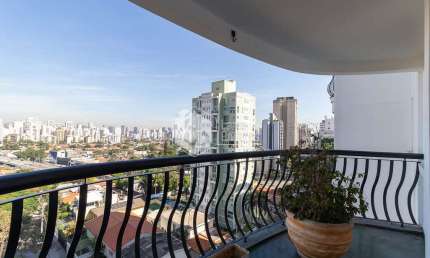 Apartamento tipo para venda com 3 quartos, sendo 1 suíte, 106m²