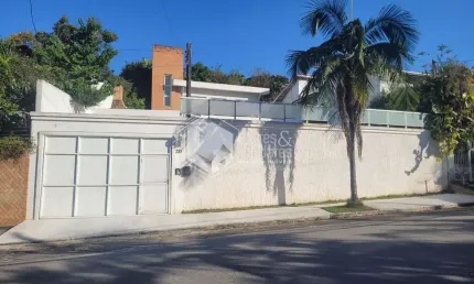 Casa tipo para venda em Parque dos Príncipes com 3 quartos, sendo 3 suítes, 327m²