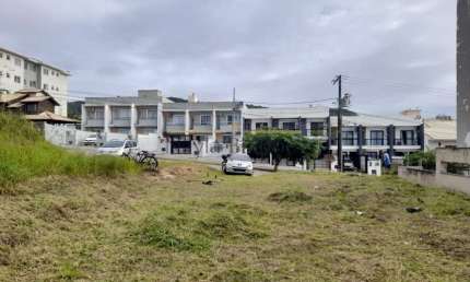 Terreno à venda no Areias, São José  por R$ 399.000