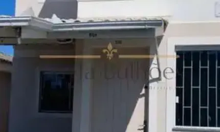 Casa em condomínio fechado com 3 quartos à venda no Forquilhas, São José  por R$ 490.000