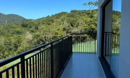 Casa em condomínio fechado com 3 quartos à venda no Sertão do Maruim, São José  por R$ 1.599.000