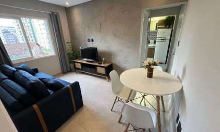 Apartamento Porteira fechada a Meia Quadra da Praia do Gonzaguinha!