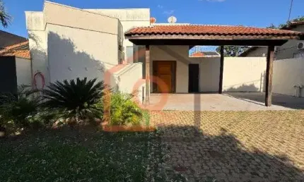 Casa em condomínio fechado com 3 quartos à venda na Avenida Doutor Giuseppe Aufiero, 683, Jardim Imperador, Araraquara, 200 m2 por R$ 780.000