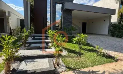Casa de Luxo a Venda no Condominio Jardim Gardenias em Araraquara