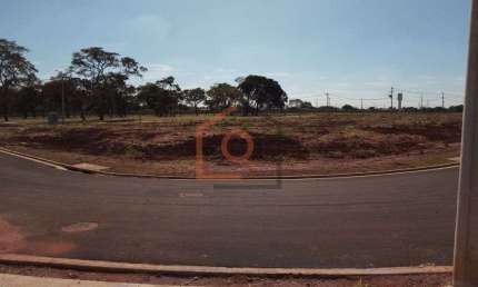 Terreno a venda em condominio de luxo em Araraquara | Residencial Village Damha