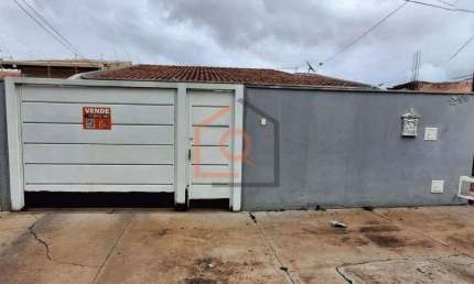 Casa Padrao a venda no Jardim Adalberto Frederico de Oliveira Roxo I, Araraquara