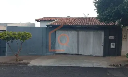 Casa a venda no Jardim Roberto Selmi Dei, Araraquara - 3 dormitorios e suite