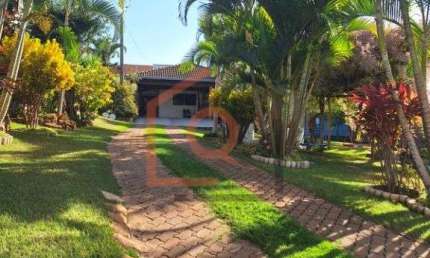 Casa com 2 dormitorios com muito paisagismo em  Americo Brasiliense