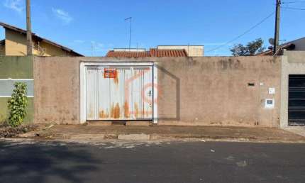Casa a venda no Jardim dos Oitis, Araraquara: 2 dormitorios, armarios, 2 garagens