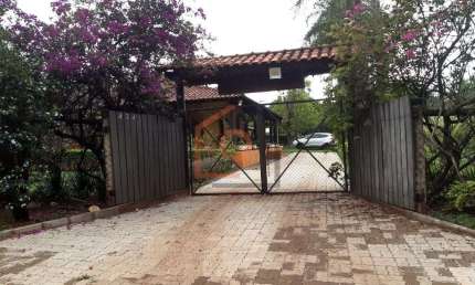 Chácara / sítio com 3 quartos à venda na Rua Ema Jorge Haddad, Chácara Flora Araraquara, Araraquara, 212 m2 por R$ 1.400.000