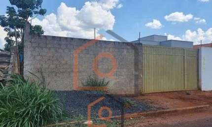 Terreno comercial para alugar na Avenida Major Antonio Mariano Borba, 564, Jardim Portugal, Araraquara por R$ 2.200