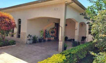 Casa com 3 quartos à venda na Avenida Doutor Milton Fonseca, 338, Jardim das Estações (Vila Xavier), Araraquara, 202 m2 por R$ 499.000