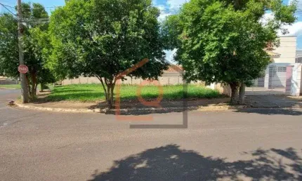 Terreno à venda na Avenida Antonio de Freitas Gouvêa Filho, Jardim Residencial Maggiore, Araraquara por R$ 250.000