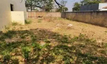 Terreno à venda na Rua Domingos Paulo Real, Jardim Residencial Itália, Araraquara por R$ 160.000