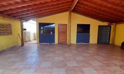 Casa com 2 quartos à venda na Avenida José Frias Furtado, 36, Jardim Residencial Elvio Lupo, Araraquara, 160 m2 por R$ 310.000