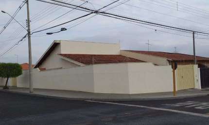 Casa com 3 quartos à venda na Rua Marechal Artur da Costa e Silva, 509, Jardim Adalgisa, Araraquara, 208 m2 por R$ 600.000