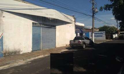 Barracão / Galpão / Depósito para alugar na Rua Boa Esperança do Sul, 262, Jardim Quitandinha, Araraquara, 100 m2 por R$ 2.900