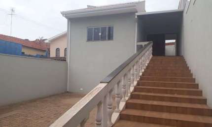Casa com 3 quartos à venda na Avenida Estrada de Ferro Araraquara, 1350, Jardim das Estações (Vila Xavier), Araraquara, 85 m2 por R$ 450.000