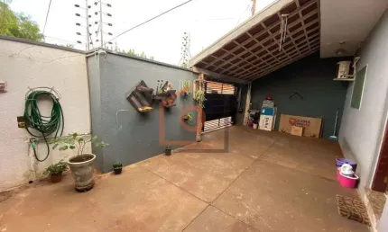 Casa padrao a venda em Araraquara, Jardim Universal 2 dorms