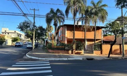 Casa a venda na Vila Velosa, Araraquara: 4 dormitorios, edicula e mais!