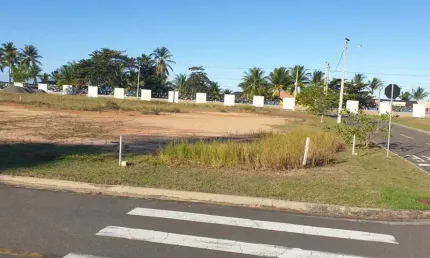 Terreno em condomínio fechado à venda no Olivença, Ilhéus 