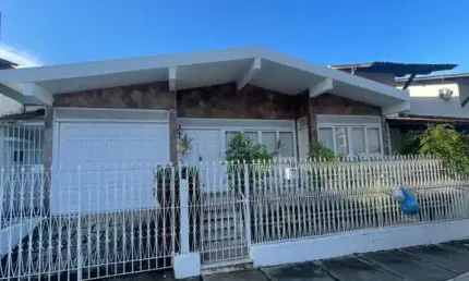 Casa com 3 quartos à venda na Rua Quatorze de Agosto, Boa Vista, Ilhéus