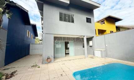Casa em condomínio fechado com 3 quartos para alugar na Rua Predidente Getulio, Várzea do Ranchinho, Camboriú