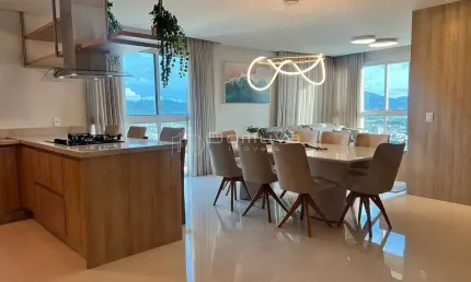 Apartamento Alto Padrão com 3 Suítes Disponível para Locação Anual em Balneário Camboriú