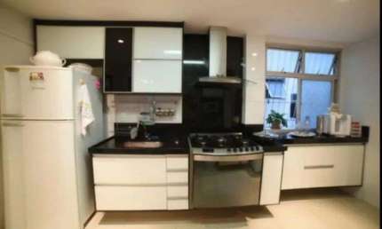 Apartamento Espaçoso, bem localizado e com sol da manhã! 
