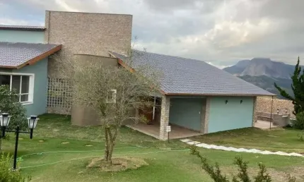 Casa de alto padrão - Onde o luxo encontra o silêncio