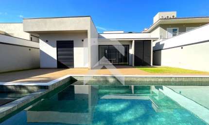 CASA NO RESERVA DA SERRA À VENDA - 4 SUÍTES E ESCRITÓRIO - 283m2
