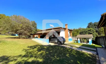 Chácara em jundiaí - medeiros - aceita financiamento - 4 dormitórios e piscina