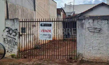 Terreno à venda na Rua Mendonza, Vila Morangueira, Maringá