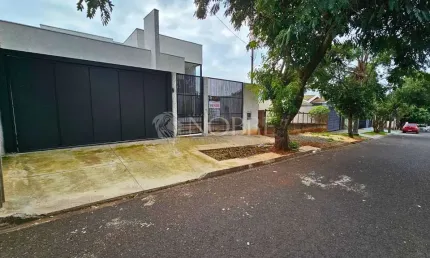 Casa com 3 quartos à venda na Rua Pioneiro Richard Derner, Jardim Monte Rei, Maringá
