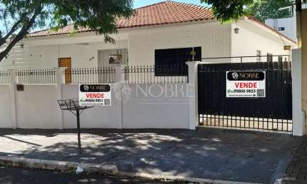 Casa com 3 quartos à venda na Rua Monsenhor Kimura, Vila Cleópatra, Maringá