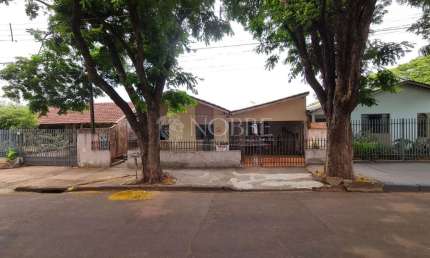 Casa com 6 quartos à venda na Rua Pioneiro Otaviano Selicani, Parque Residencial Aeroporto, Maringá