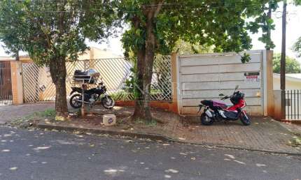 Vende imóvel com 3 apartamento no Jardim Olímpico em Maringá