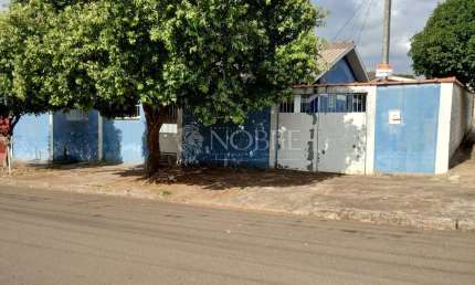 Casa na Rua Tucumã esquina com a Travessa Petrópolis