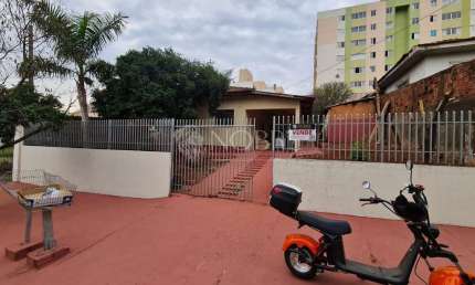 Terreno à venda na Rua Quintino Bocaiúva, Zona 07, Maringá