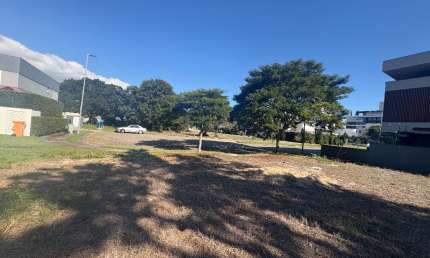 Lindo terreno em Jurerê internacional -Florianópolis/SC